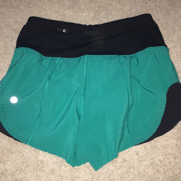 Lululemon Shorts. - Picture 4 of 4